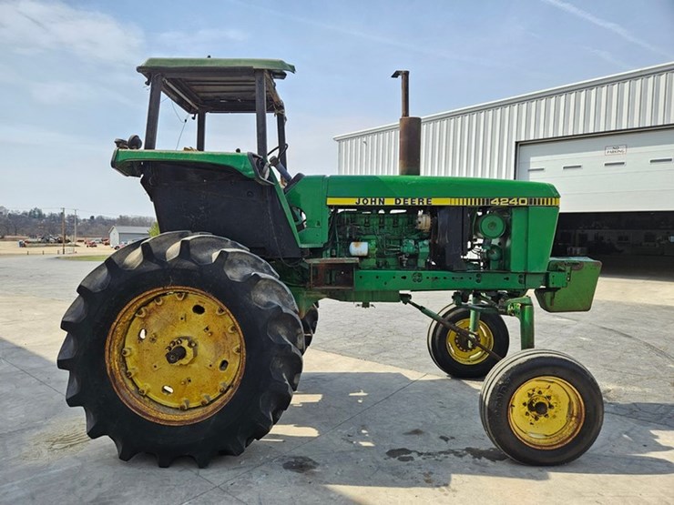 1982-john-deere-4240-image-6