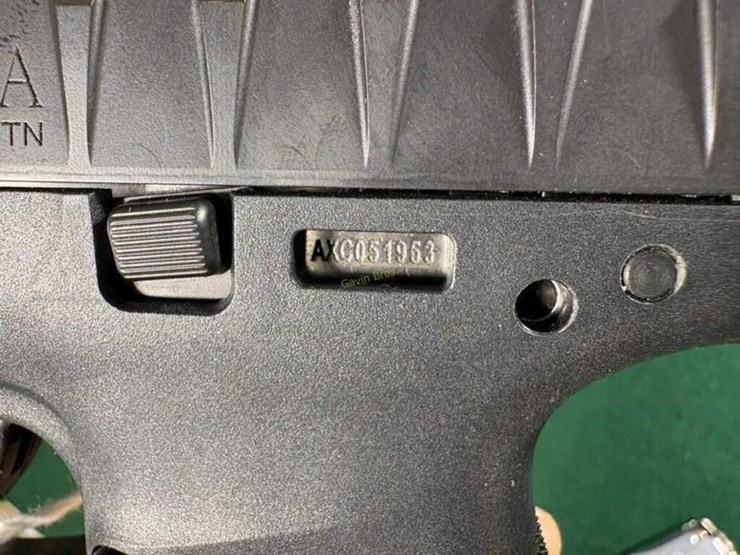 beretta-apx-9x19-pistol-image-11