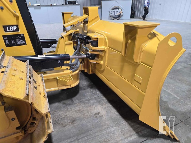 2002-caterpillar-d3-lgp-image-11