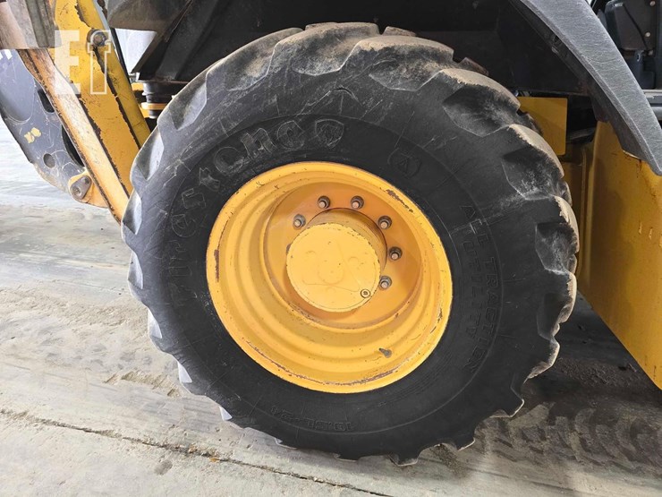 2011-deere-310j-image-31