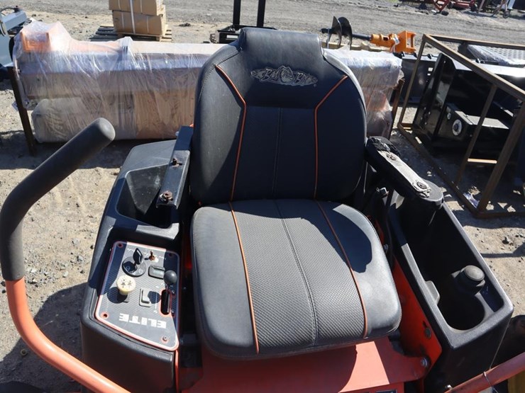 bad-boy-elite-zero-turn-mower-image-12