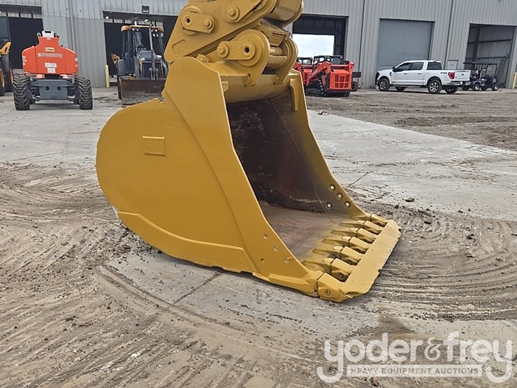 2019-caterpillar-336-image-27