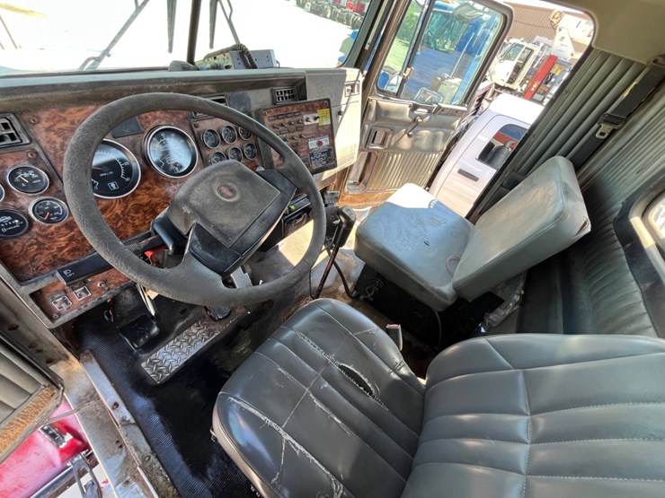 2000-kenworth-t800-image-17