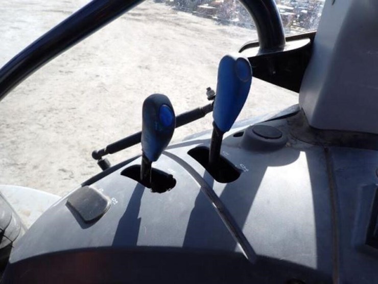 2014-new-holland-t4.75-image-18