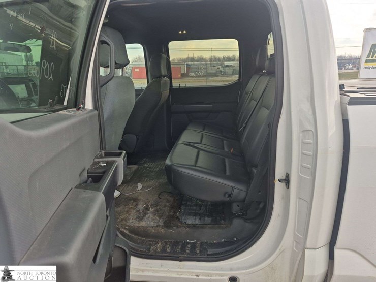 2021-ford-f150-image-22