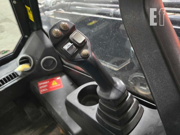 2021-jcb-3ts-8t-image-15