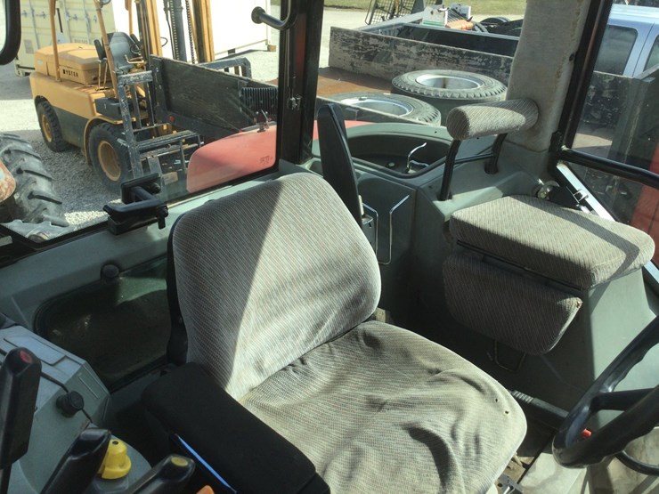 massey-ferguson-8270-image-10