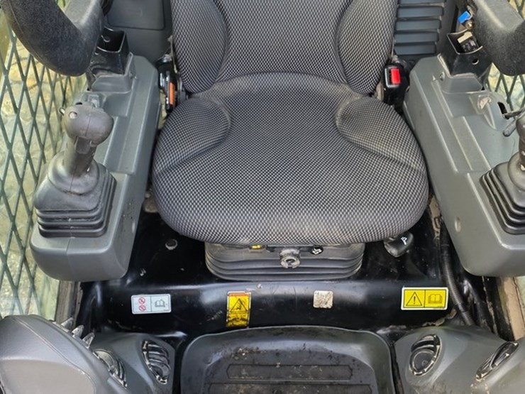 2022-caterpillar-272d3-image-44