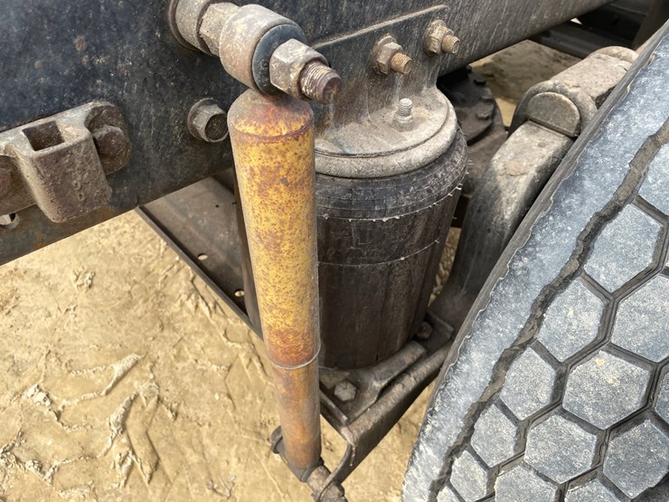 #400-•-1997-mac-ch600-semi-(has-wi-title)-image-41