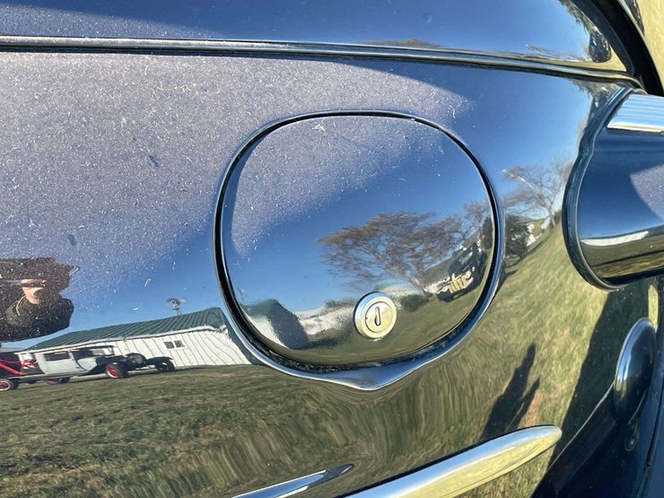 1948-ford-super-deluxe-convertible-image-39