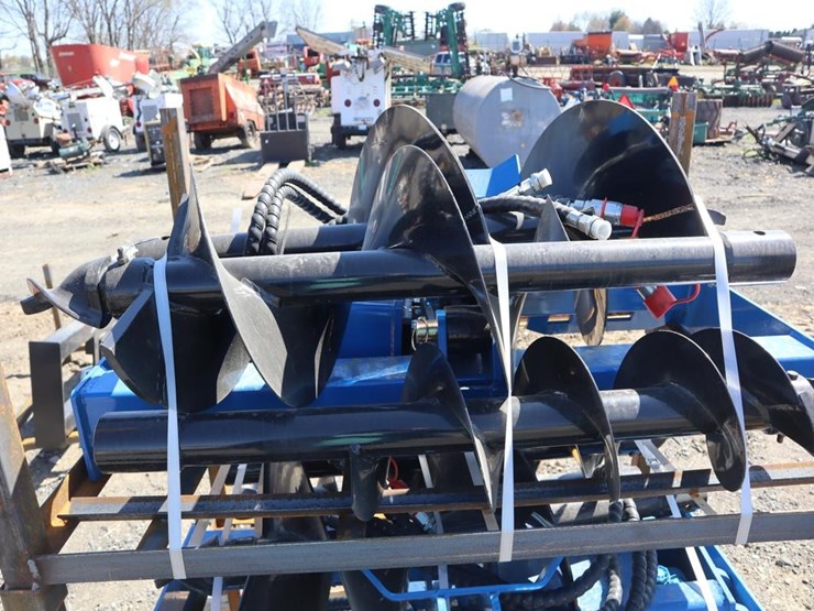 future-skid-steer-auger-image-1