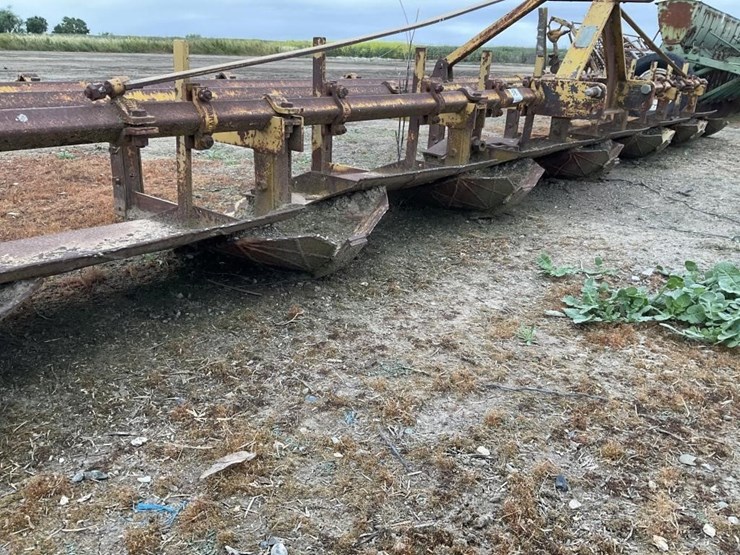 marvin-3-pt-6-row-30"-bed-shaper-image-11