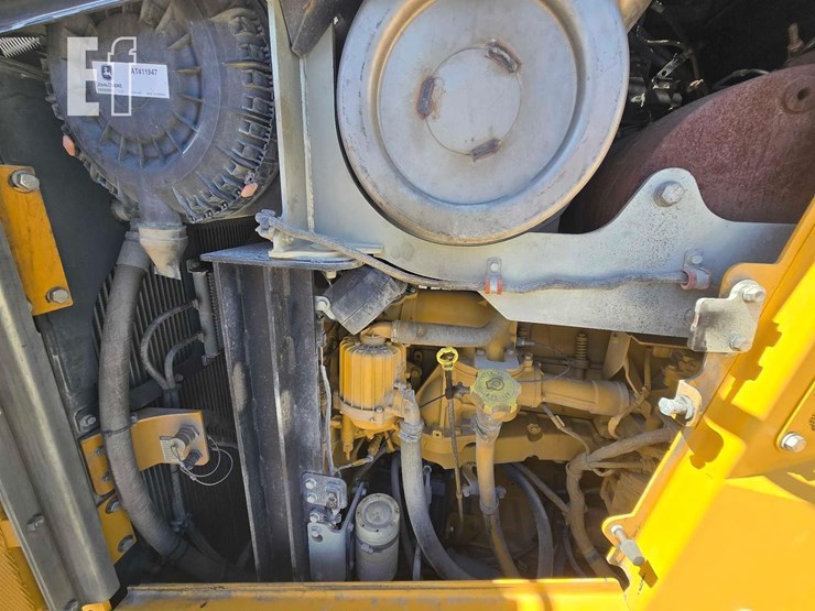 2018-deere-1050k-image-33