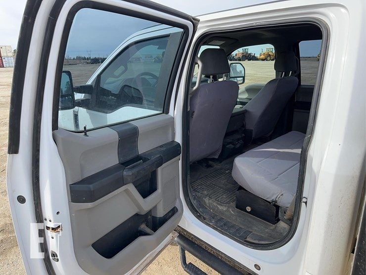 2019-ford-f350-image-8