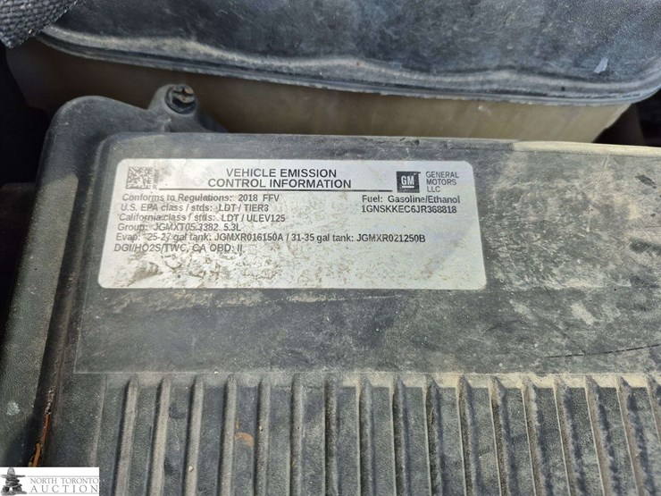 2018-chevrolet-suburban-image-9