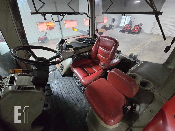 2017-case-ih-magnum-340-image-12