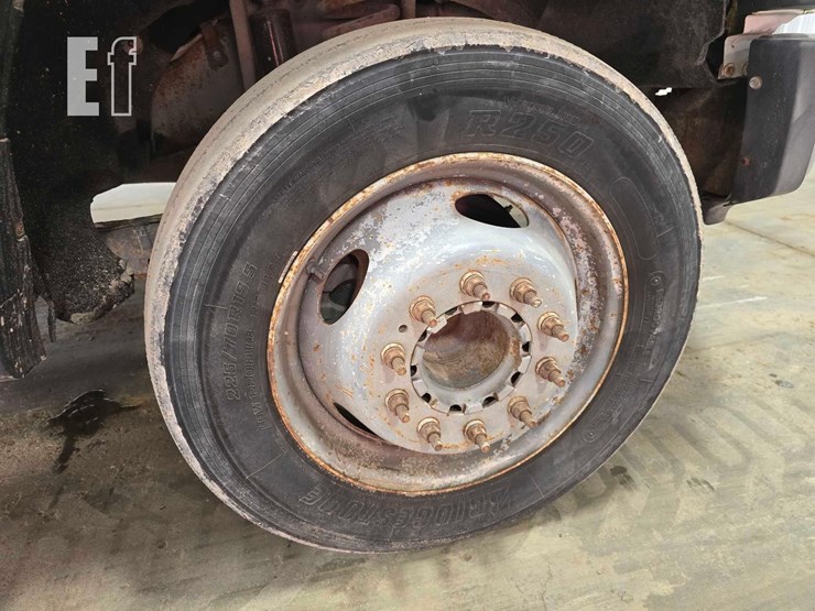 2008-ford-f550-image-21