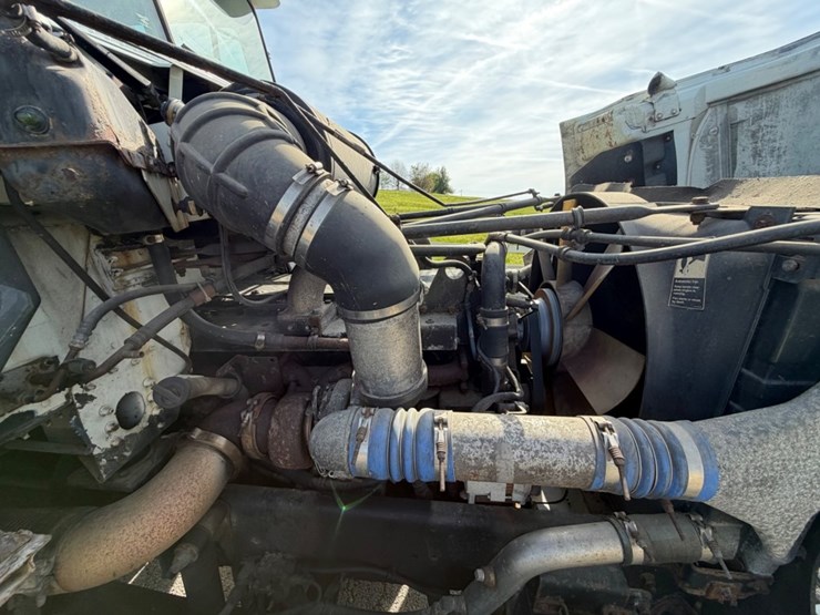 #31768-•-1998-freightliner-single-axle-truck-tractor-image-15