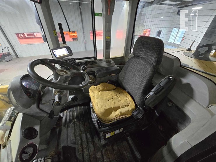 2014-caterpillar-938k-image-14