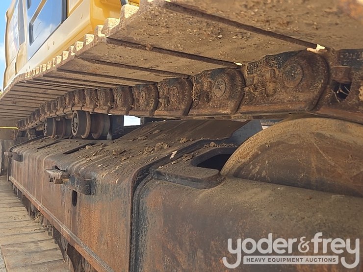 2019-caterpillar-336-image-22