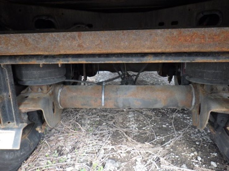 2014-hyundai-translead-image-17