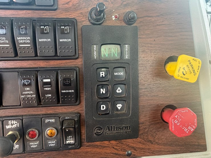 2016-western-star-4700-image-51