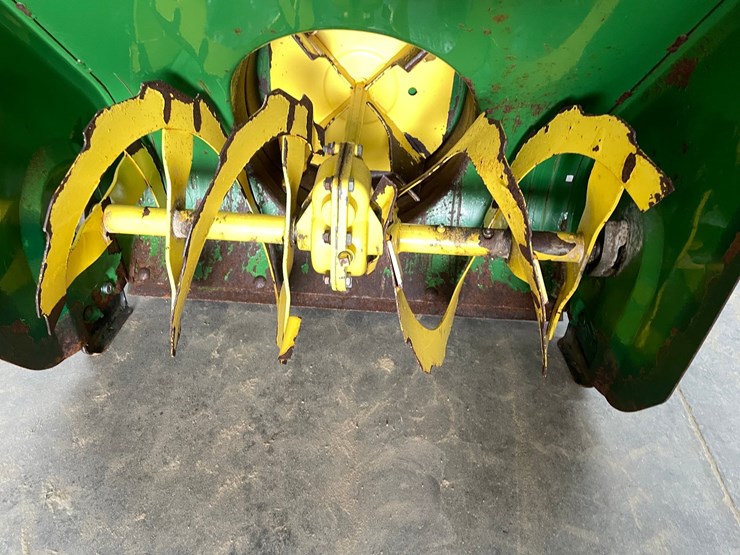 #3968-•-john-deere-trs24-snowblower-image-10