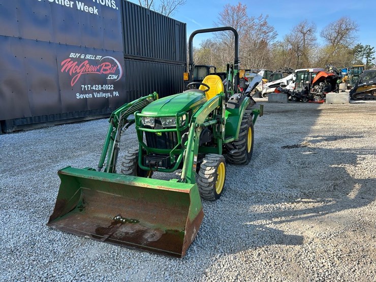 2021-john-deere-2032r-image-8