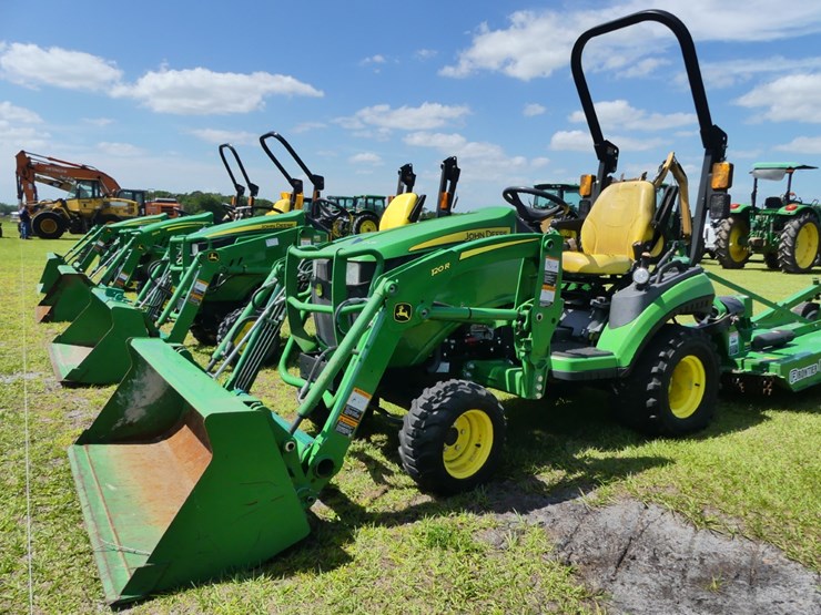 john-deere-1025r-image-2