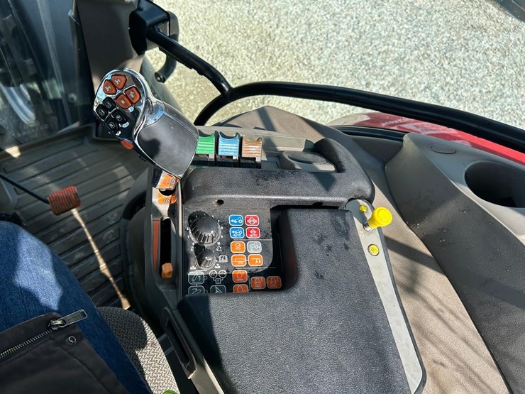 2022-case-ih-maxxum-115-image-25