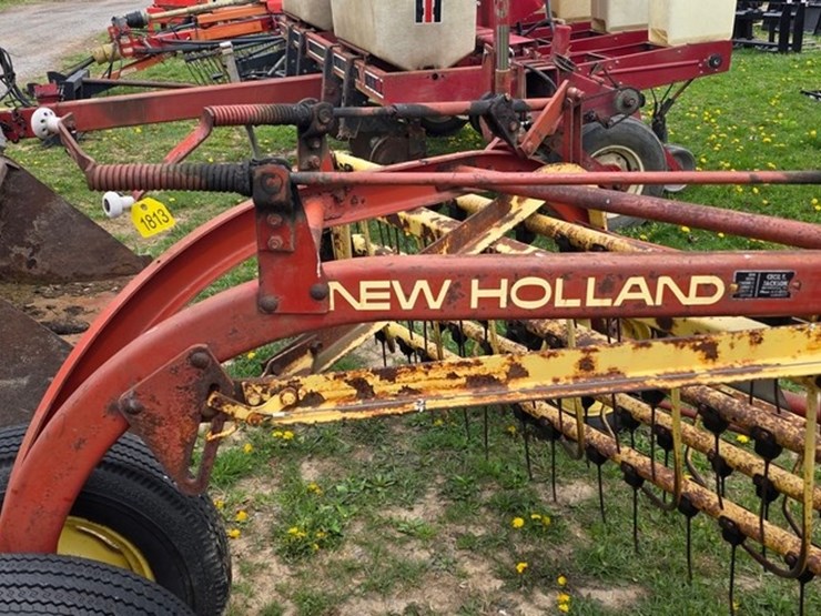 new-holland-258-image-7