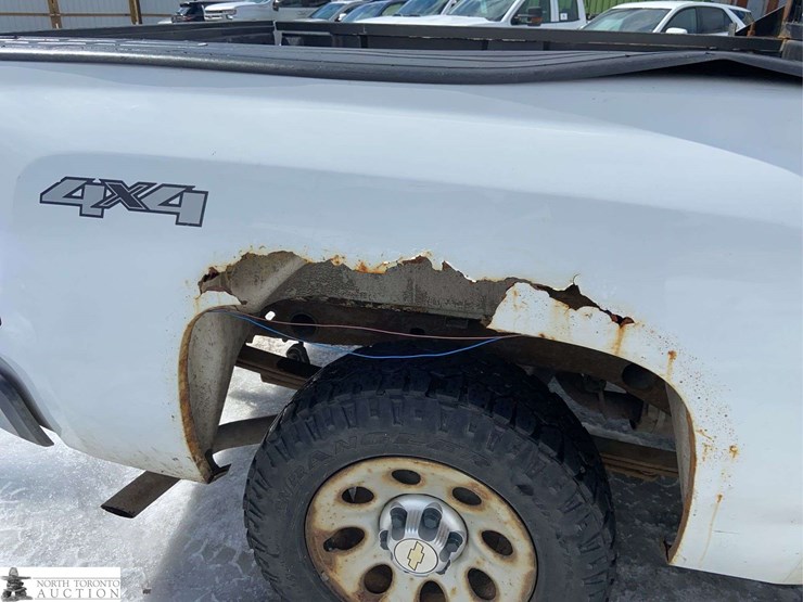 2012-chevrolet-silverado-1500-image-25