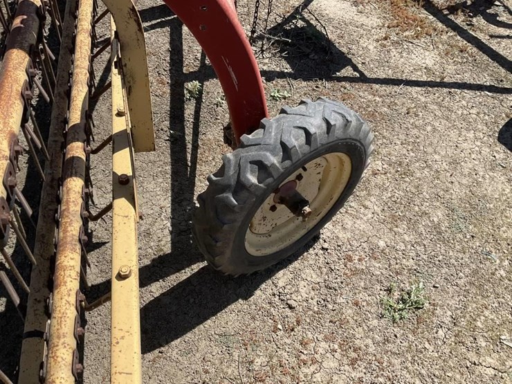 new-holland-260-image-10