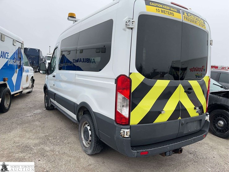 2017-ford-transit-image-7