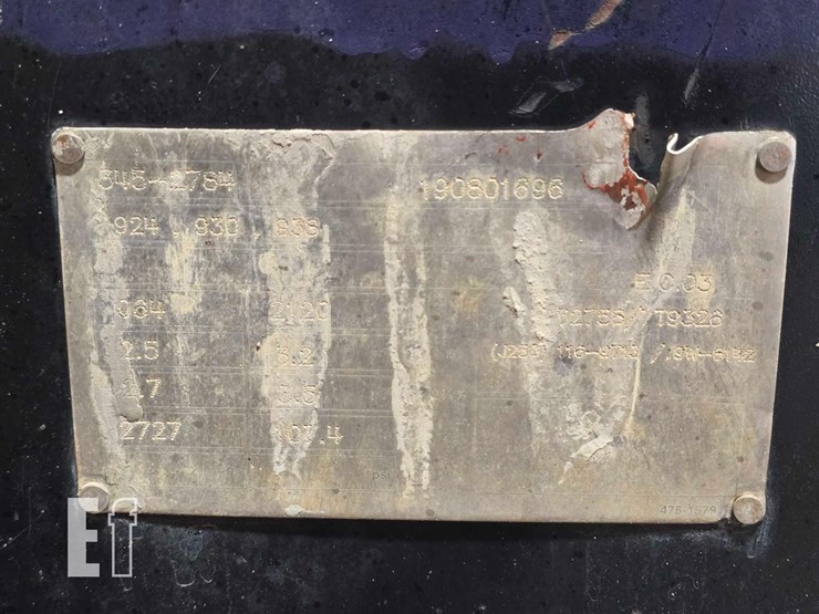 2021-caterpillar-920-image-13