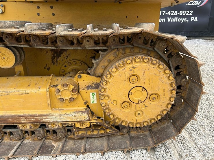 2021-caterpillar-d4-image-19
