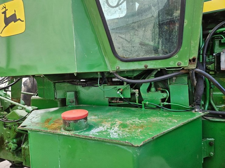 1974-john-deere-7520-image-27