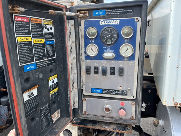 2005-international-paystar-5600i-image-15