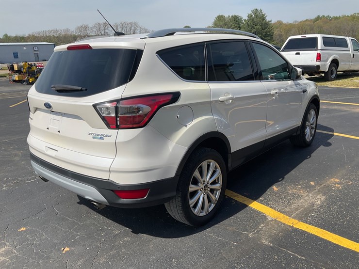 2017-ford-escape-image-2