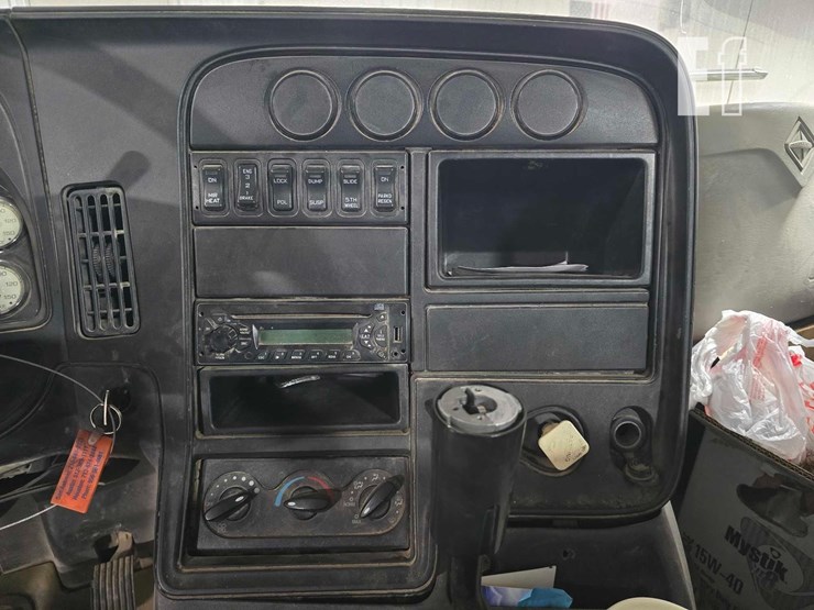 2014-international-prostar-image-14