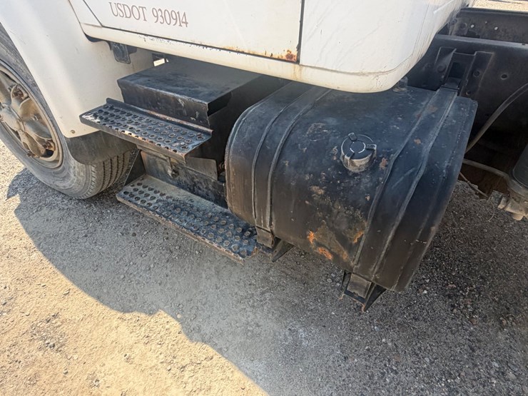 1990-international-4900-image-11