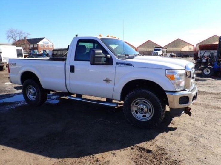 2016-ford-f350-xlt-image-3