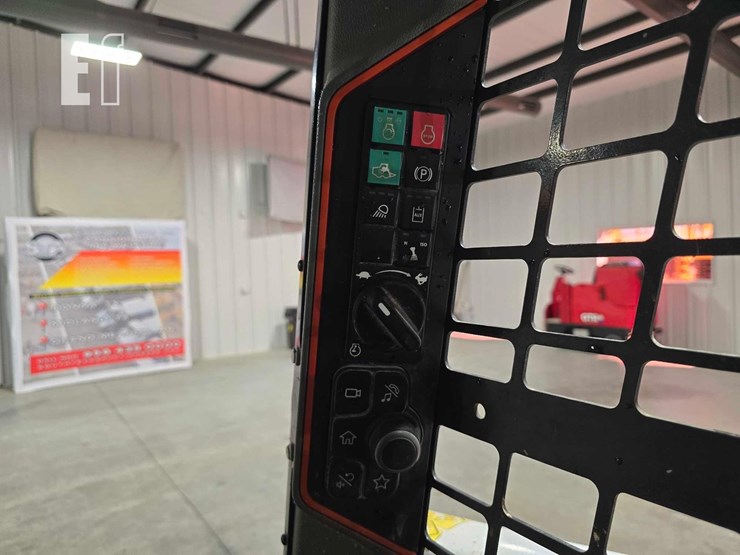 2020-bobcat-t76-image-18