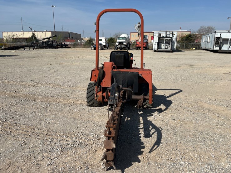 ditch-witch-3700-image-6