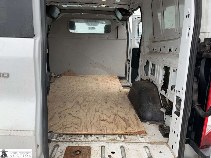 2015-ford-transit-image-19