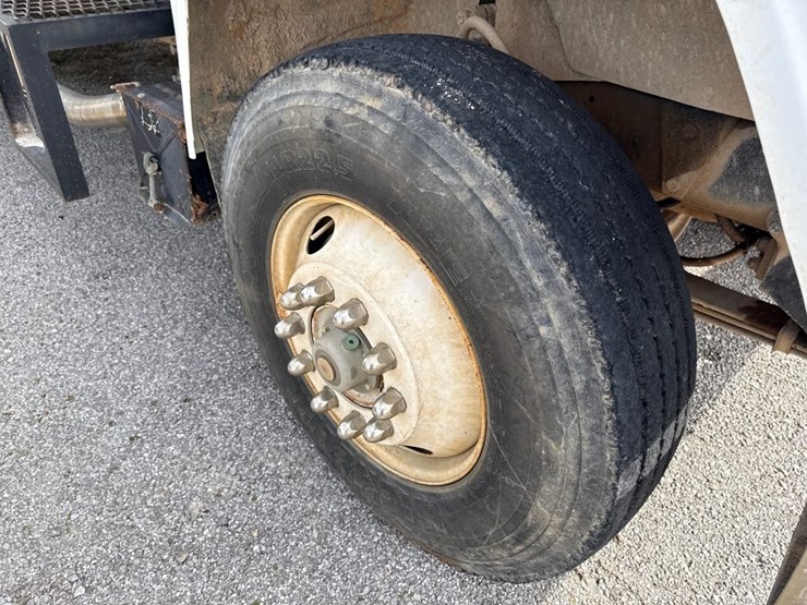 #31721-•-1989-mack-r690t-single-axle-fuel-truck-image-41