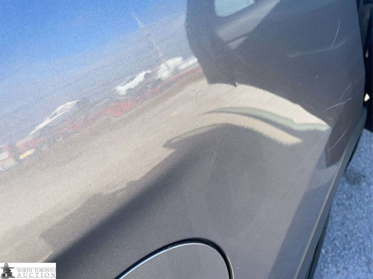 2019-ford-explorer-image-27