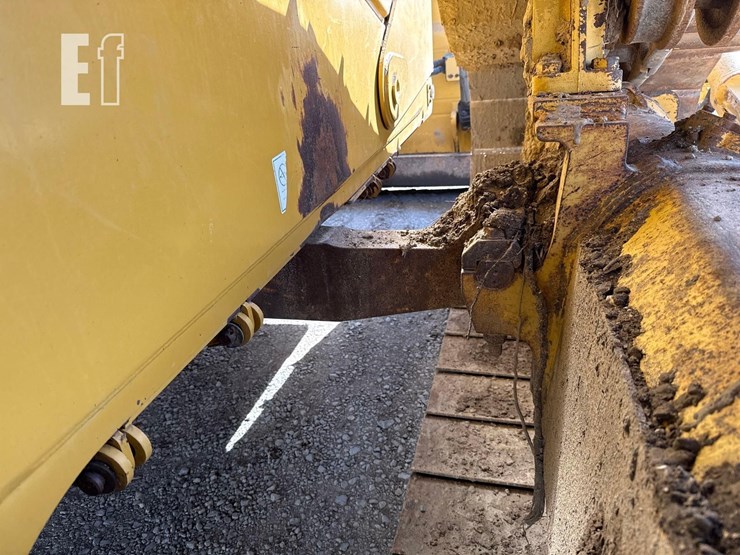 2016-caterpillar-d6t-lgp-image-43