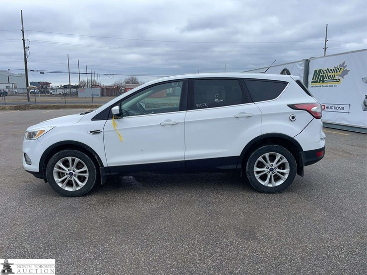 2017-ford-escape-image-8