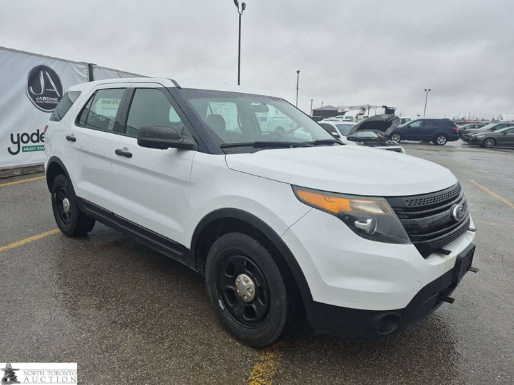 2014-ford-explorer-image-3